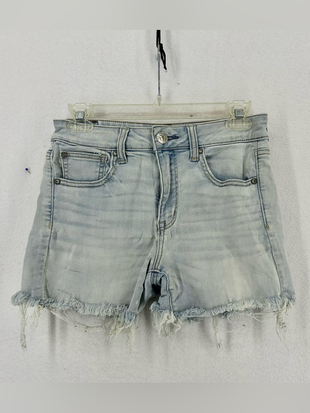 American Eagle High Rise Distressed Denim Jean Shorts Women’s Size 6 Light Wash